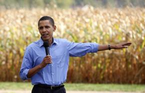 Barack Obama addresses supporters at a campaign stop